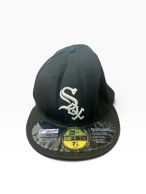 New Era 59FIFTY Chicago White Sox Black Fitted Hat Size 7 7/8